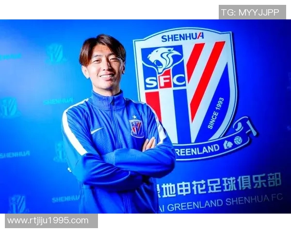 中国女记者深度采访足球明星揭示运动员背后的故事与人生追求