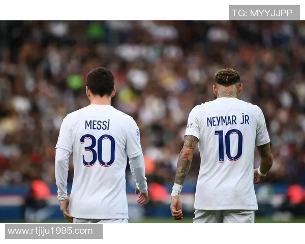 足球明星为何赢得全球尊重与崇拜的深层原因探讨