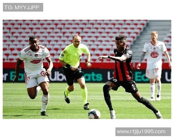 奈梅亨与埃因霍温的激烈对决揭示了荷甲联赛的竞争魅力与球队实力较量